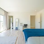 Holiday home Black Pool House Just 10 Minutes Away From The Amora