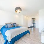 Holiday home Black Pool House Just 10 Minutes Away From The