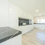 Holiday home Black Pool House Just 10 Minutes Away From The Amora