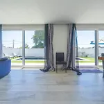Holiday home Black Pool House Just 10 Minutes Away From The