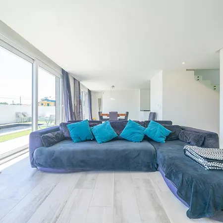 Holiday home Black Pool House Just 10 Minutes Away From The