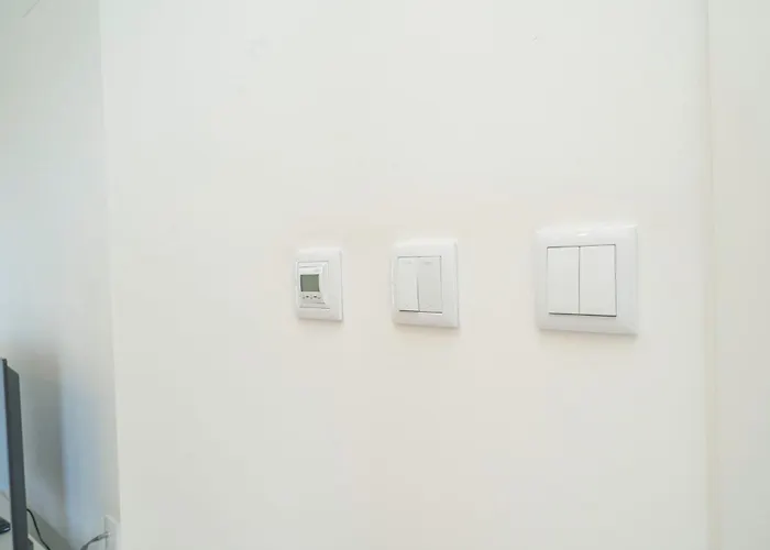 度假居 Black Pool House Just 10 Minutes Away From The