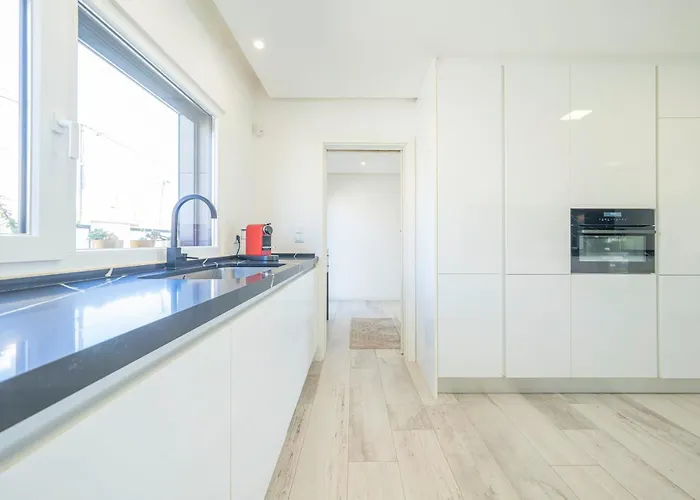 Black Pool House Just 10 Minutes Away From The 度假居 *