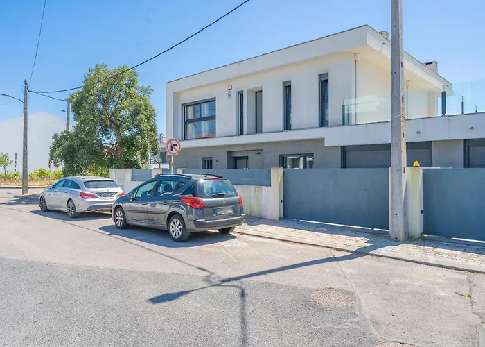 度假居 Black Pool House Just 10 Minutes Away From The *