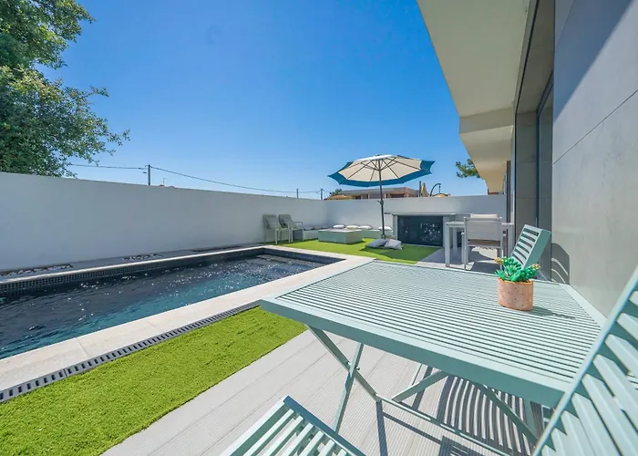 Black Pool House Just 10 Minutes Away From The 度假居 *