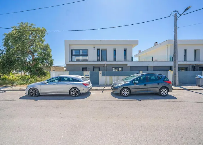 度假居 Black Pool House Just 10 Minutes Away From The 阿莫拉